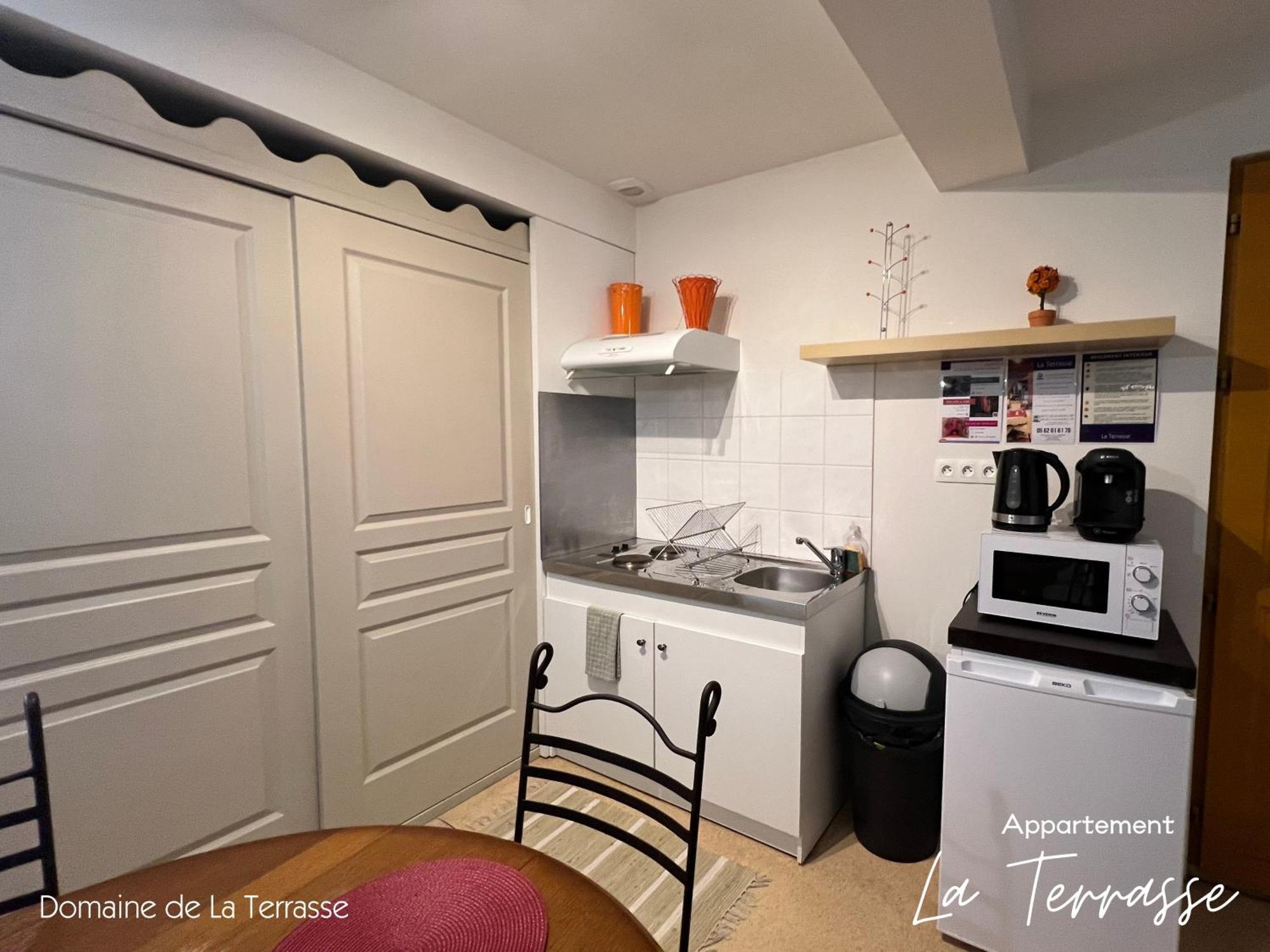 Apartmán Domaine De La Terrasse Carbonne Exteriér fotografie