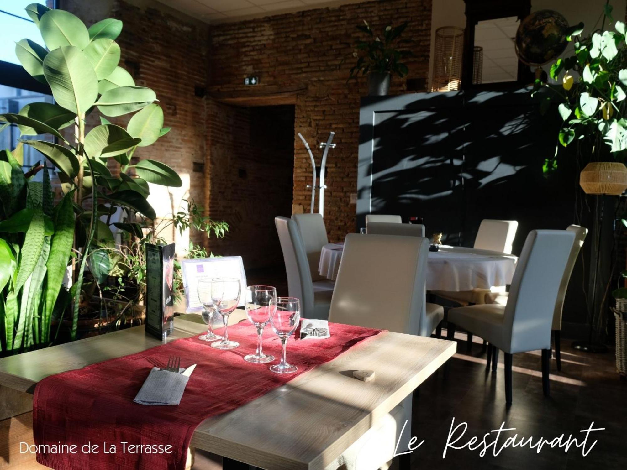 Apartmán Domaine De La Terrasse Carbonne Exteriér fotografie
